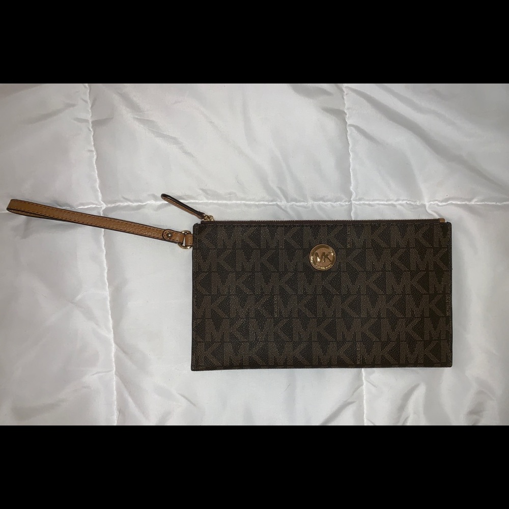 Michael Kors Wristlet